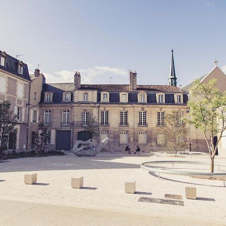 La Maison De La Liberte Suite Jeanne Barret Poitiers Zewnętrze zdjęcie