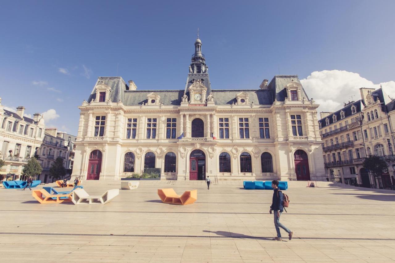 La Maison De La Liberte Suite Jeanne Barret Poitiers Zewnętrze zdjęcie