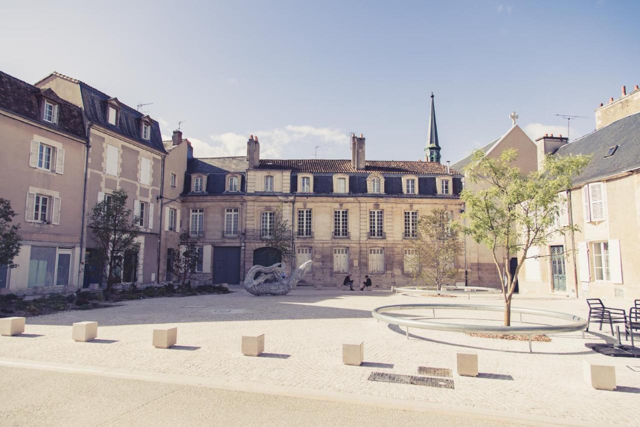 La Maison De La Liberte Suite Jeanne Barret Poitiers Zewnętrze zdjęcie